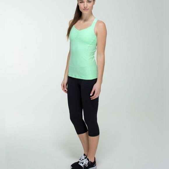 Lululemon Core Kicker Tank - Picture 12 of 14